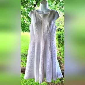Dressbarn beautiful white Flare dress size 10